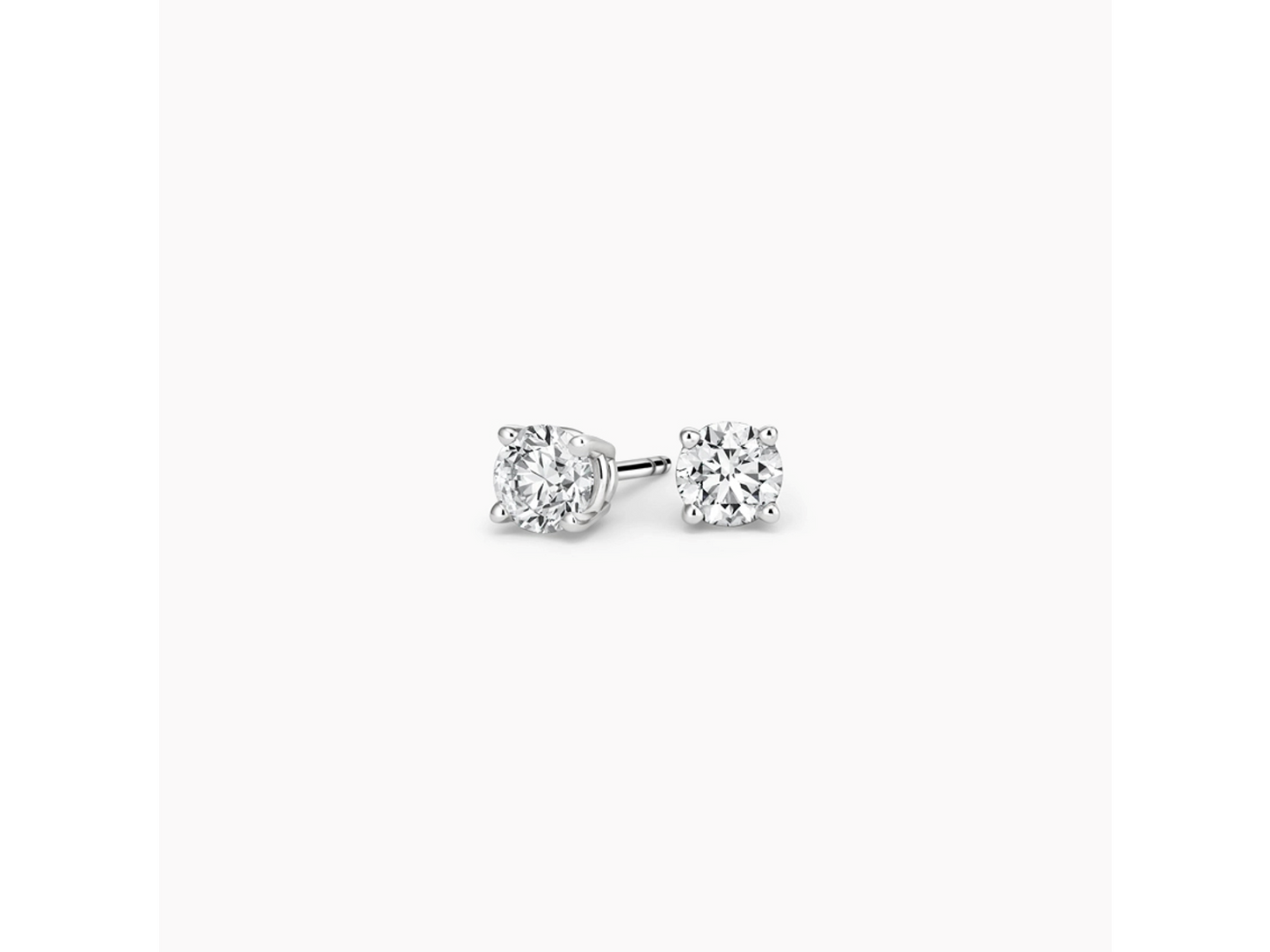 Round Diamond Stud Earrings (1/4 ctw)