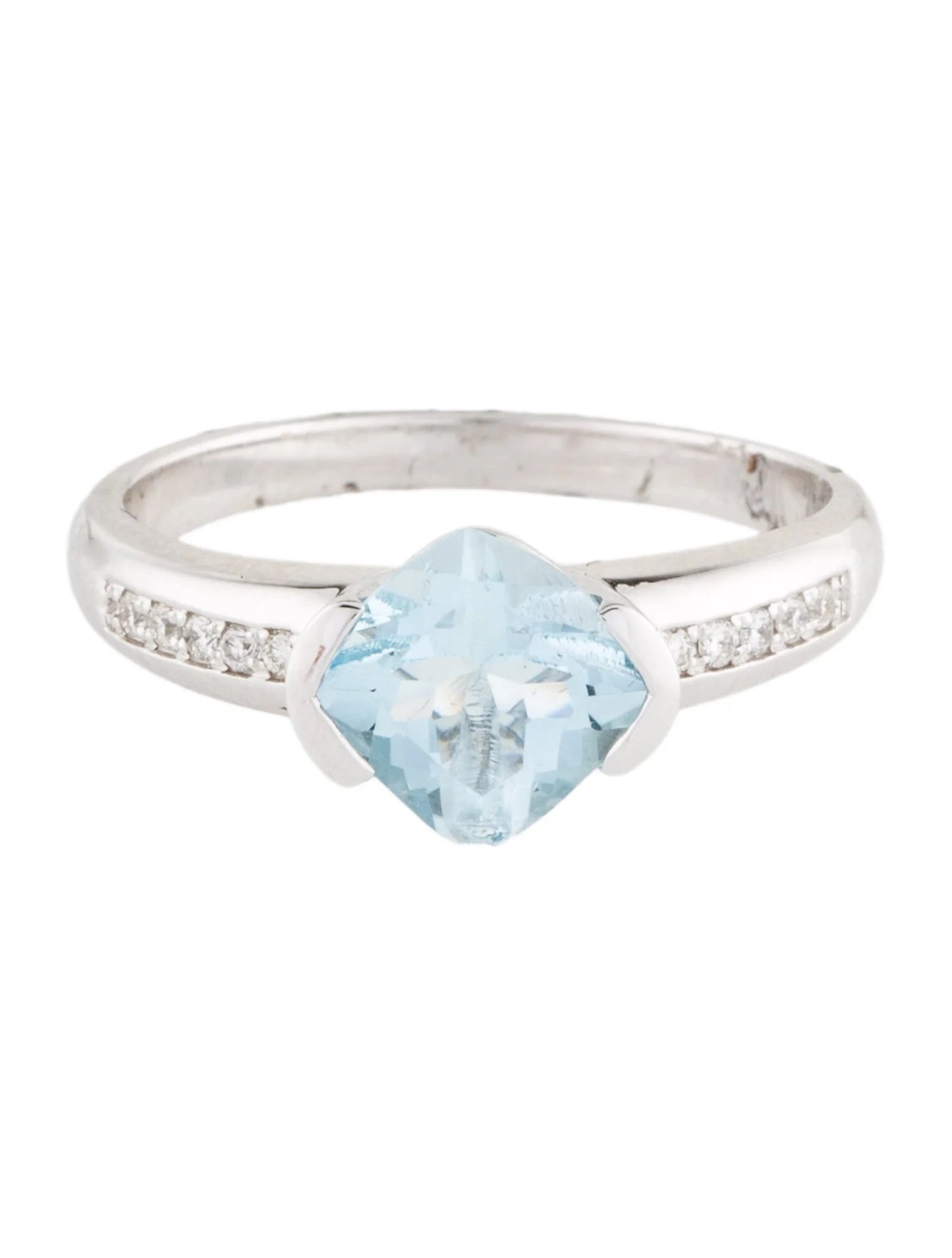 14K Aquamarine & Diamond Ring