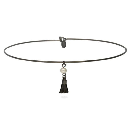 Tassel Imitation Pearl Choker in Black-Tone