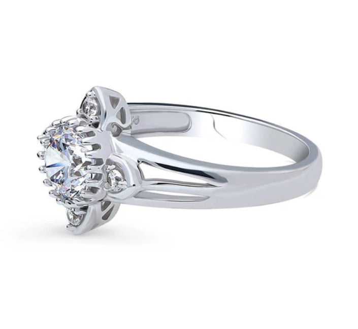 Flower CZ Ring in Sterling Silver