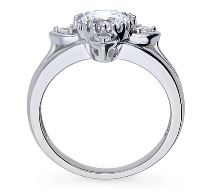 Flower CZ Ring in Sterling Silver